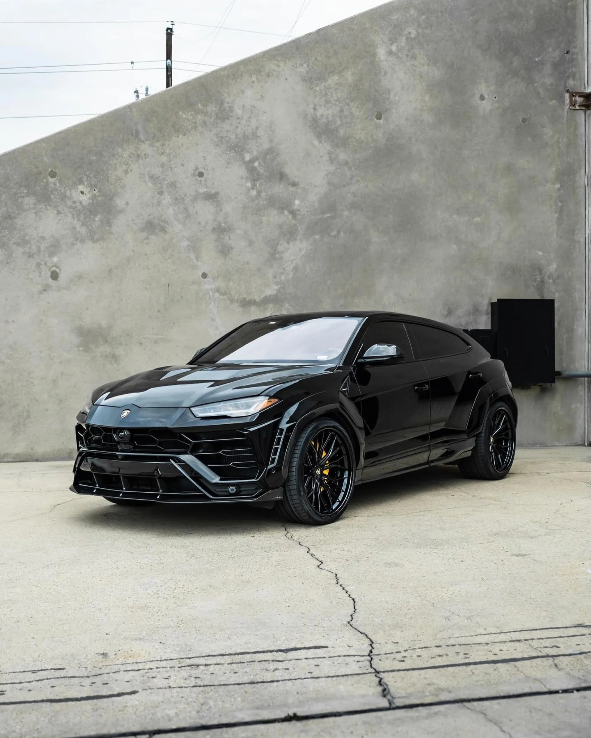 blackout banner car